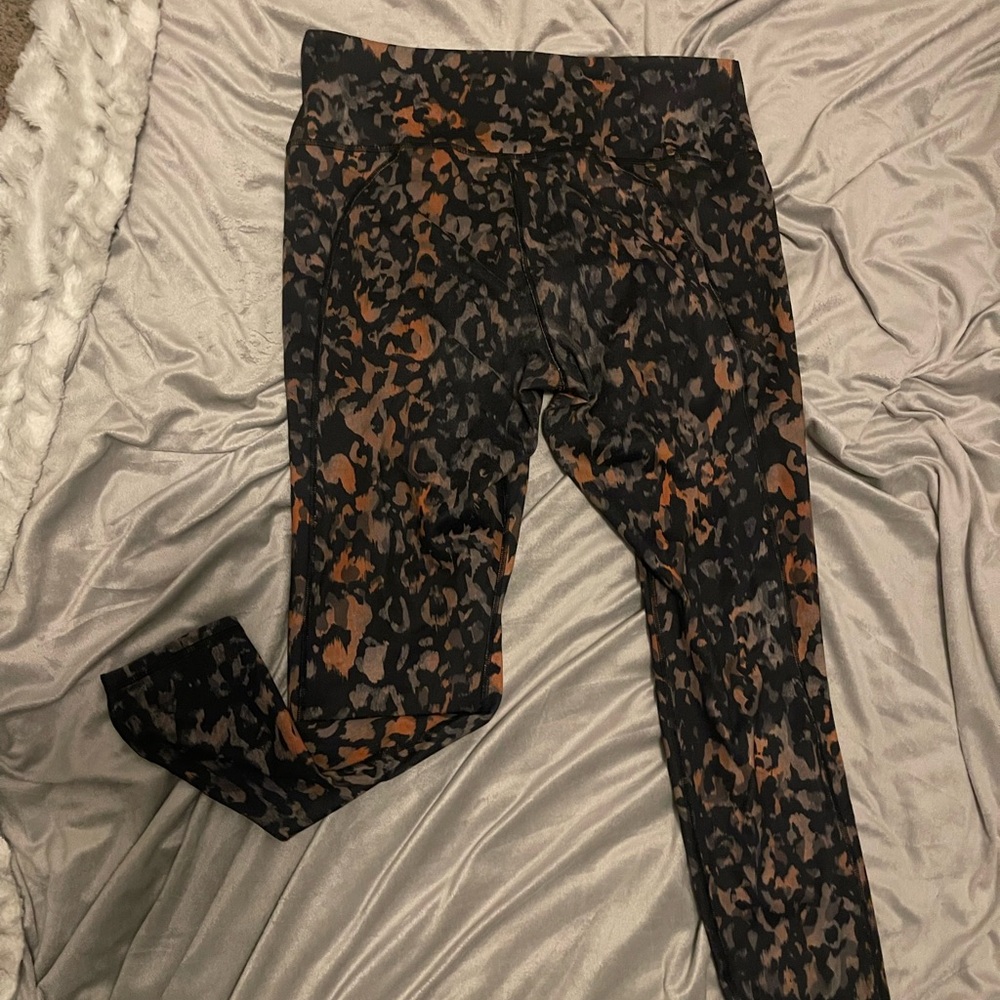 Fabletics Define Powerhold High waisted leggings Wild Camo